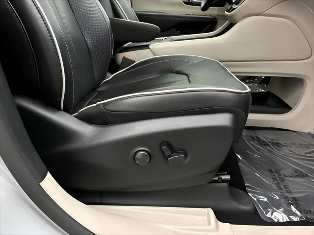 2023 Chrysler Pacifica Hybrid Limited