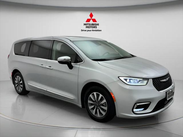 2023 Chrysler Pacifica Hybrid Limited