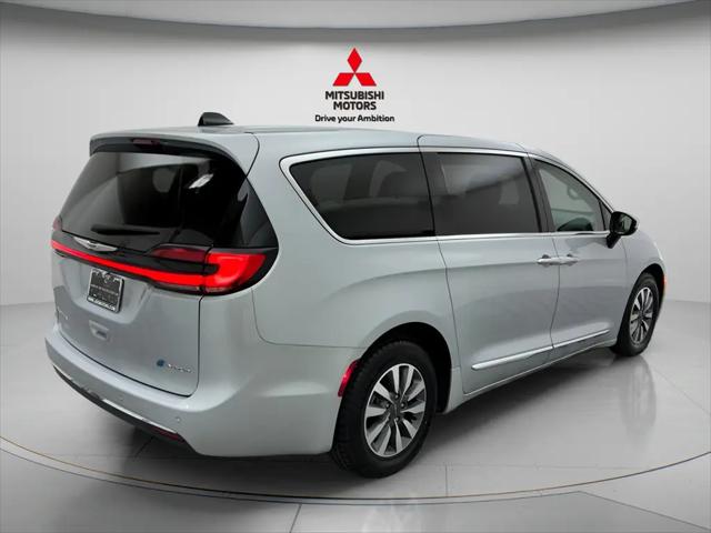 2023 Chrysler Pacifica Hybrid Limited