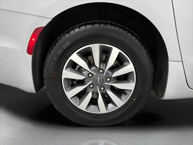 2023 Chrysler Pacifica Hybrid Limited