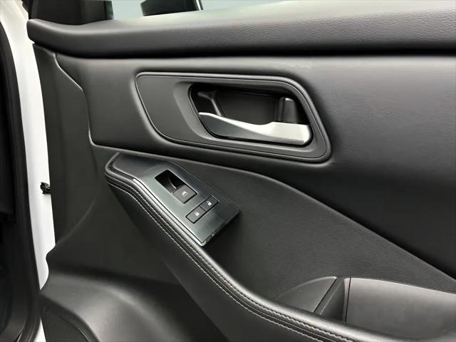 2025 Nissan Rogue SV FWD
