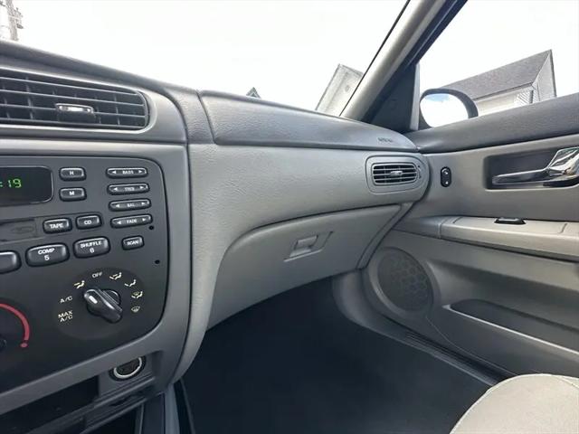 2003 Ford Taurus SES