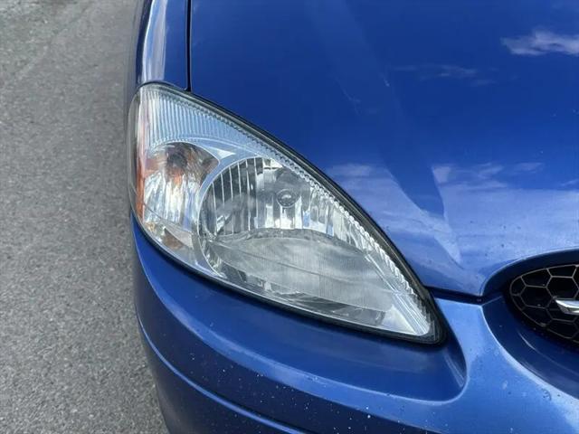 2003 Ford Taurus SES
