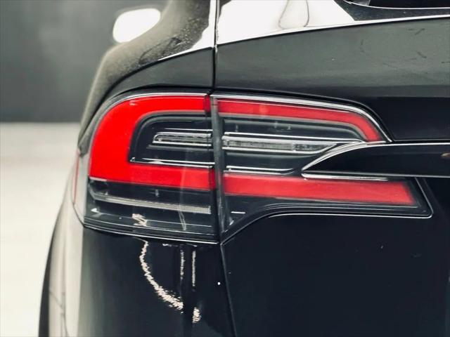 2022 Tesla Model X Plaid Tri Motor All-Wheel Drive