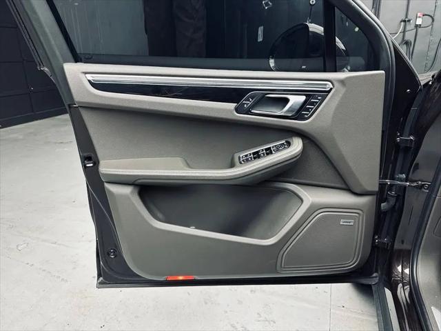 2018 Porsche Macan S