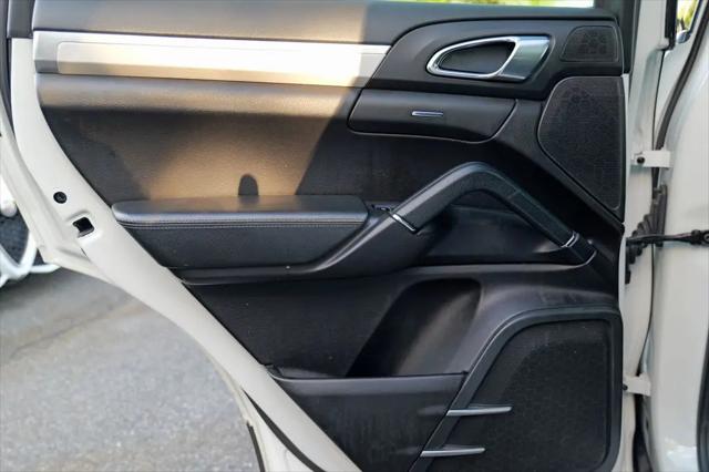 2013 Porsche Cayenne Cayenne