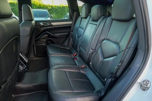 2013 Porsche Cayenne Cayenne