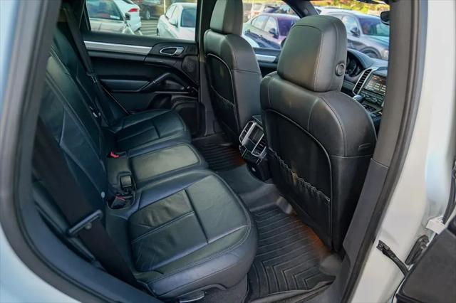 2013 Porsche Cayenne Cayenne