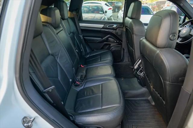 2013 Porsche Cayenne Cayenne