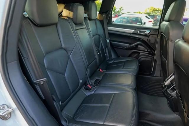 2013 Porsche Cayenne Cayenne