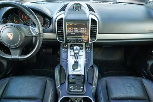 2013 Porsche Cayenne Cayenne