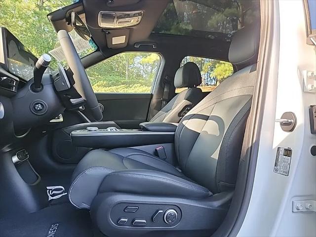 2024 Genesis GV60 Standard RWD