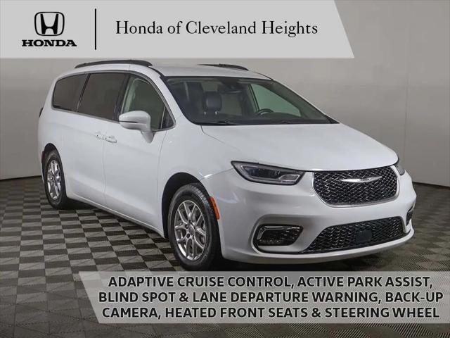 2022 Chrysler Pacifica Touring L for sale in Cleveland Heights, OH