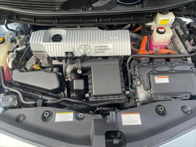 2016 Toyota Prius v Five