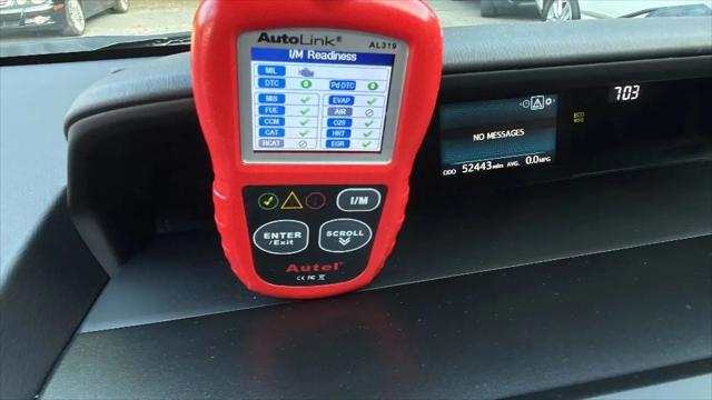2016 Toyota Prius v Five
