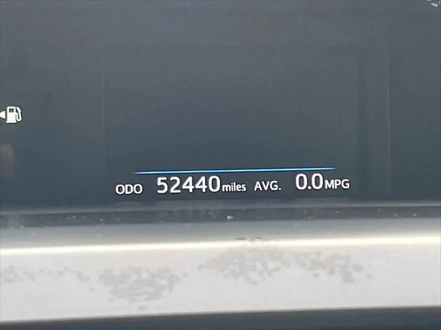 2016 Toyota Prius v Five