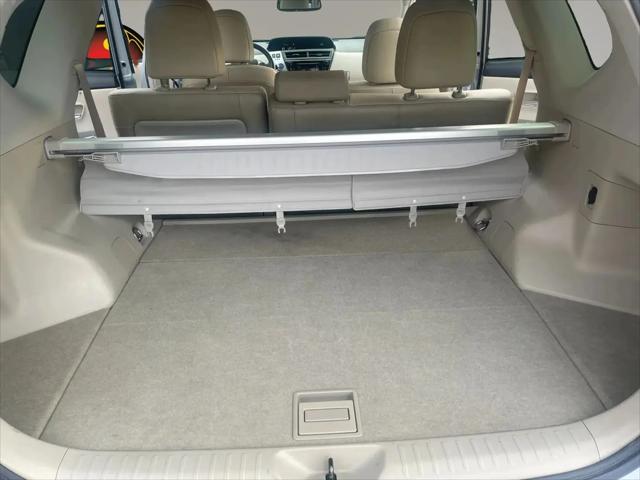 2016 Toyota Prius v Five