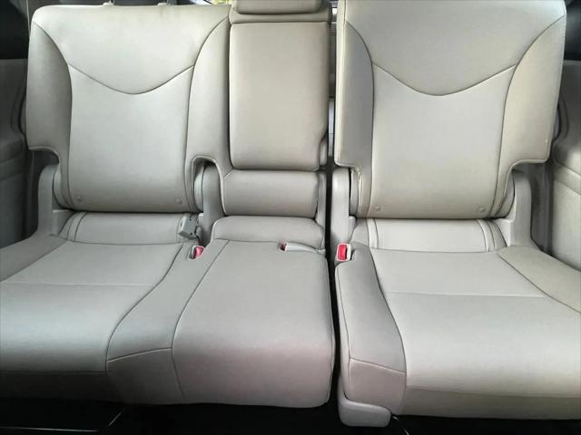 2016 Toyota Prius v Five