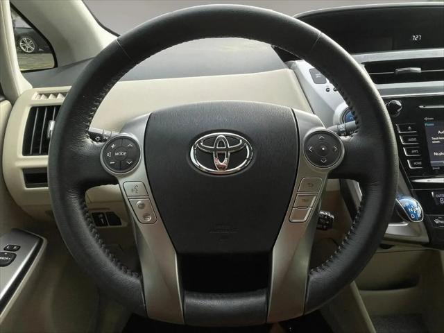 2016 Toyota Prius v Five