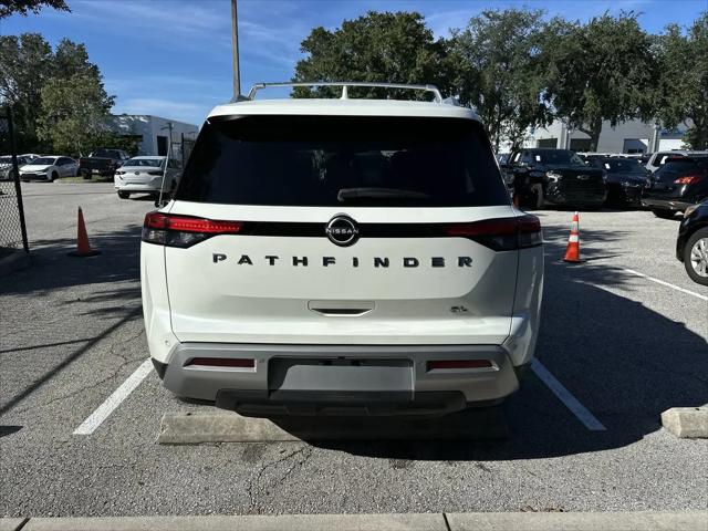 2023 Nissan Pathfinder SL FWD