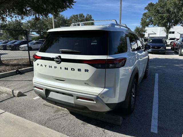 2023 Nissan Pathfinder SL FWD