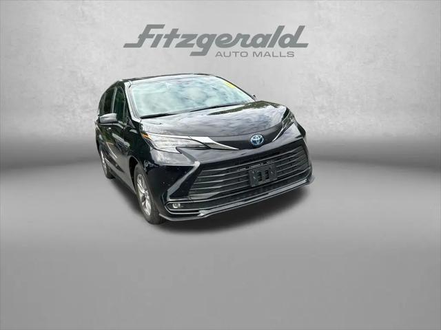 2025 Toyota Sienna XLE for sale in Chambersburg, PA