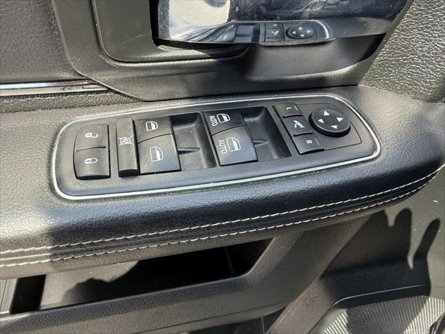 2017 Ram 1500 Night Crew Cab 4x4 57 Box