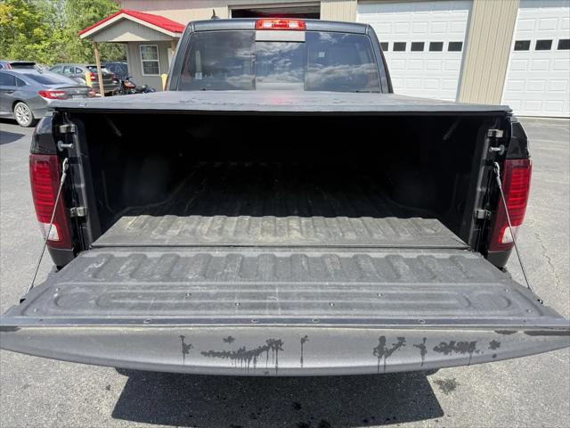 2017 Ram 1500 Night Crew Cab 4x4 57 Box