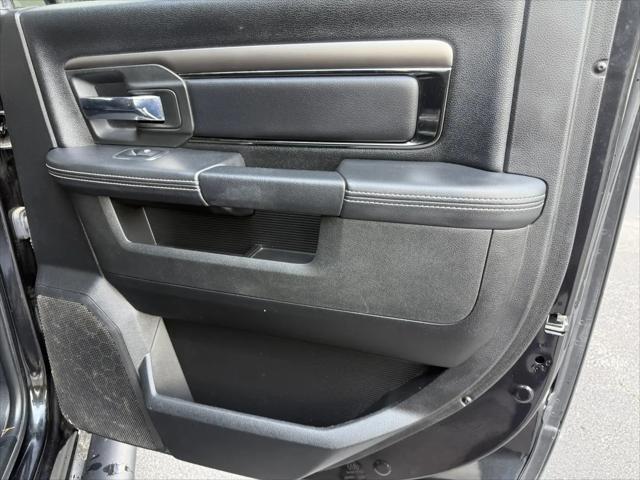 2017 Ram 1500 Night Crew Cab 4x4 57 Box