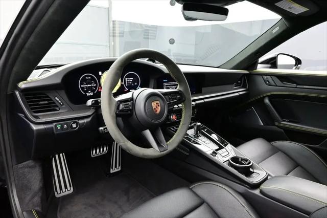 2026 Porsche 911 Carrera 4 GTS