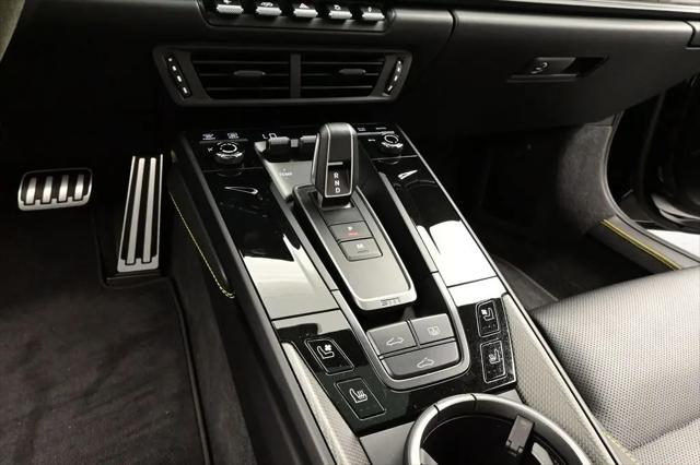 2026 Porsche 911 Carrera 4 GTS