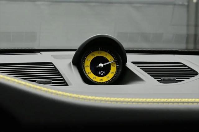 2026 Porsche 911 Carrera 4 GTS