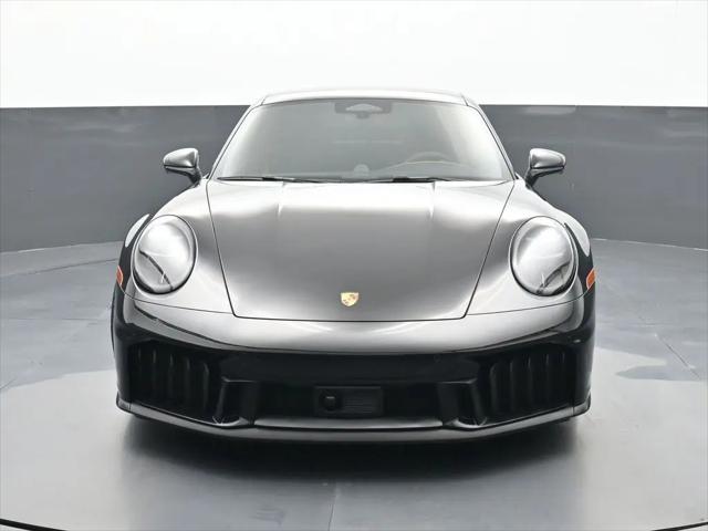 2026 Porsche 911 Carrera 4 GTS