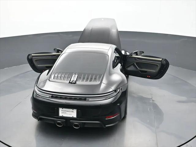 2026 Porsche 911 Carrera 4 GTS