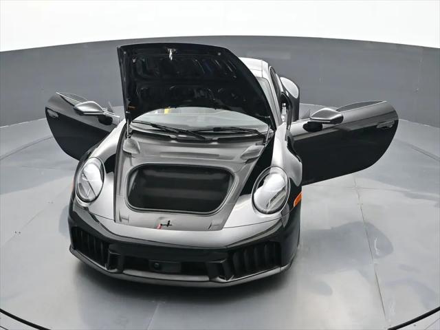 2026 Porsche 911 Carrera 4 GTS