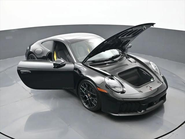 2026 Porsche 911 Carrera 4 GTS