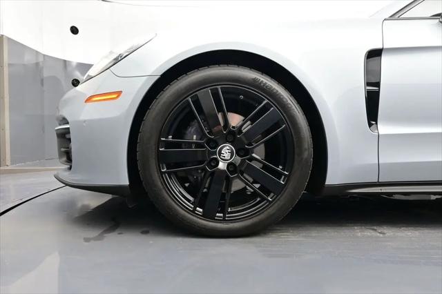 2023 Porsche Panamera 4