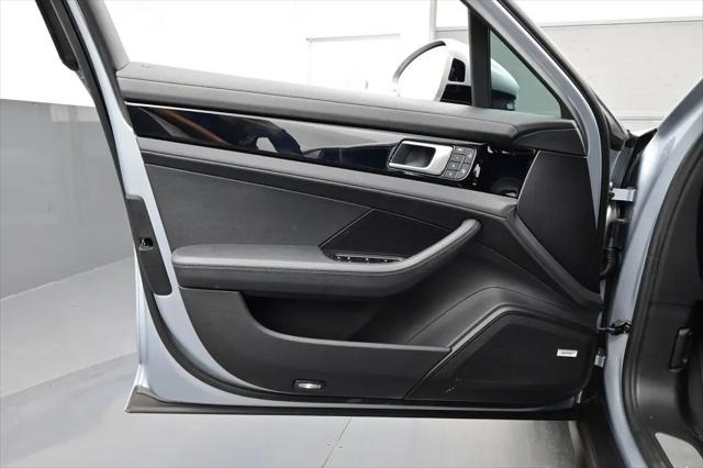 2023 Porsche Panamera 4