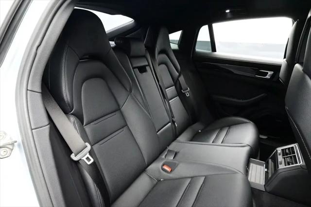 2023 Porsche Panamera 4