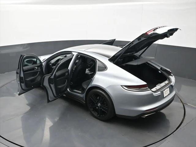 2023 Porsche Panamera 4