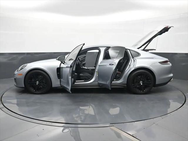 2023 Porsche Panamera 4