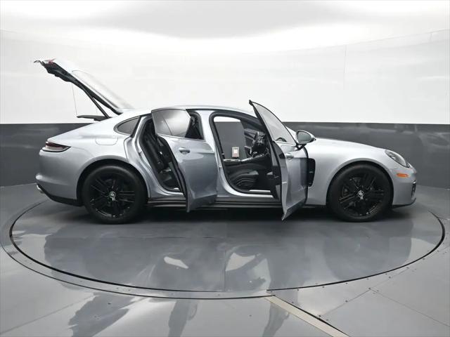 2023 Porsche Panamera 4