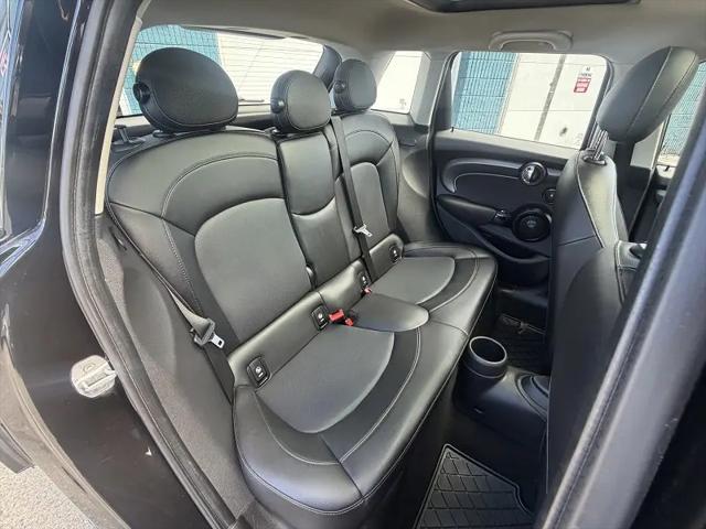 2022 MINI Hardtop Cooper