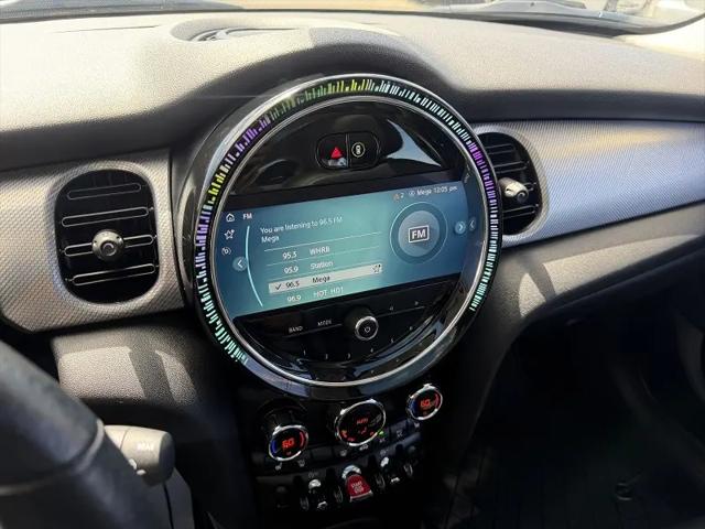 2022 MINI Hardtop Cooper