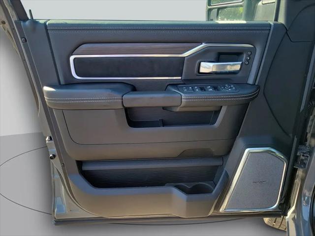 2026 Ram 3500 Laramie Crew Cab 4x4 8 Box
