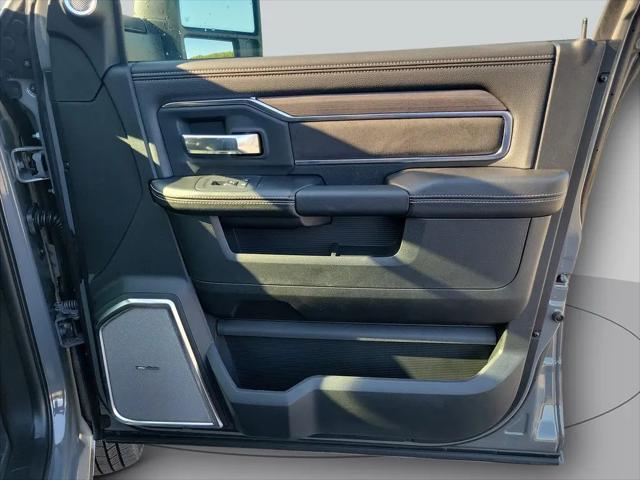 2026 Ram 3500 Laramie Crew Cab 4x4 8 Box