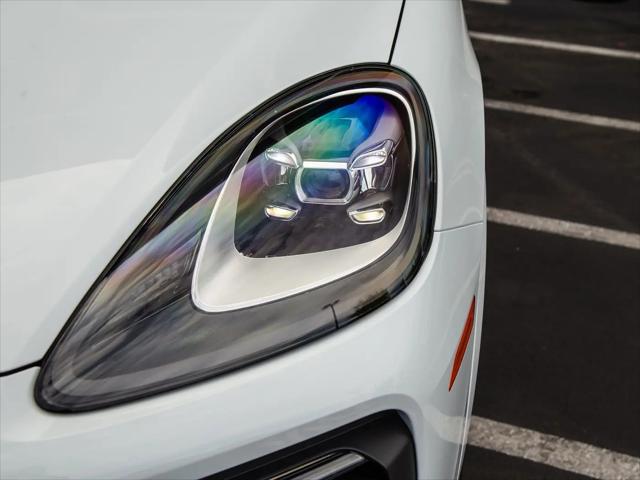 2023 Porsche Cayenne Platinum Edition