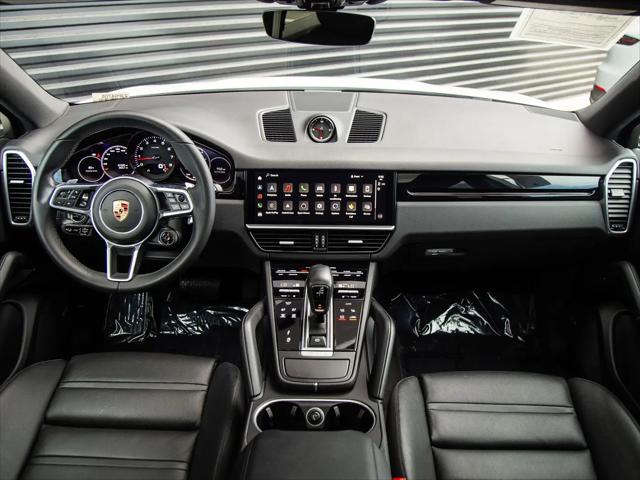 2023 Porsche Cayenne Platinum Edition