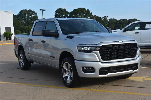 2026 Ram 1500 Express Crew Cab 4x4 57 Box