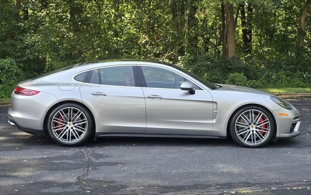 2018 Porsche Panamera Turbo